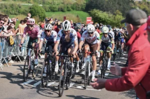 Leia mais sobre o artigo O que são os Monumentos do ciclismo e por que eles são tão prestigiados